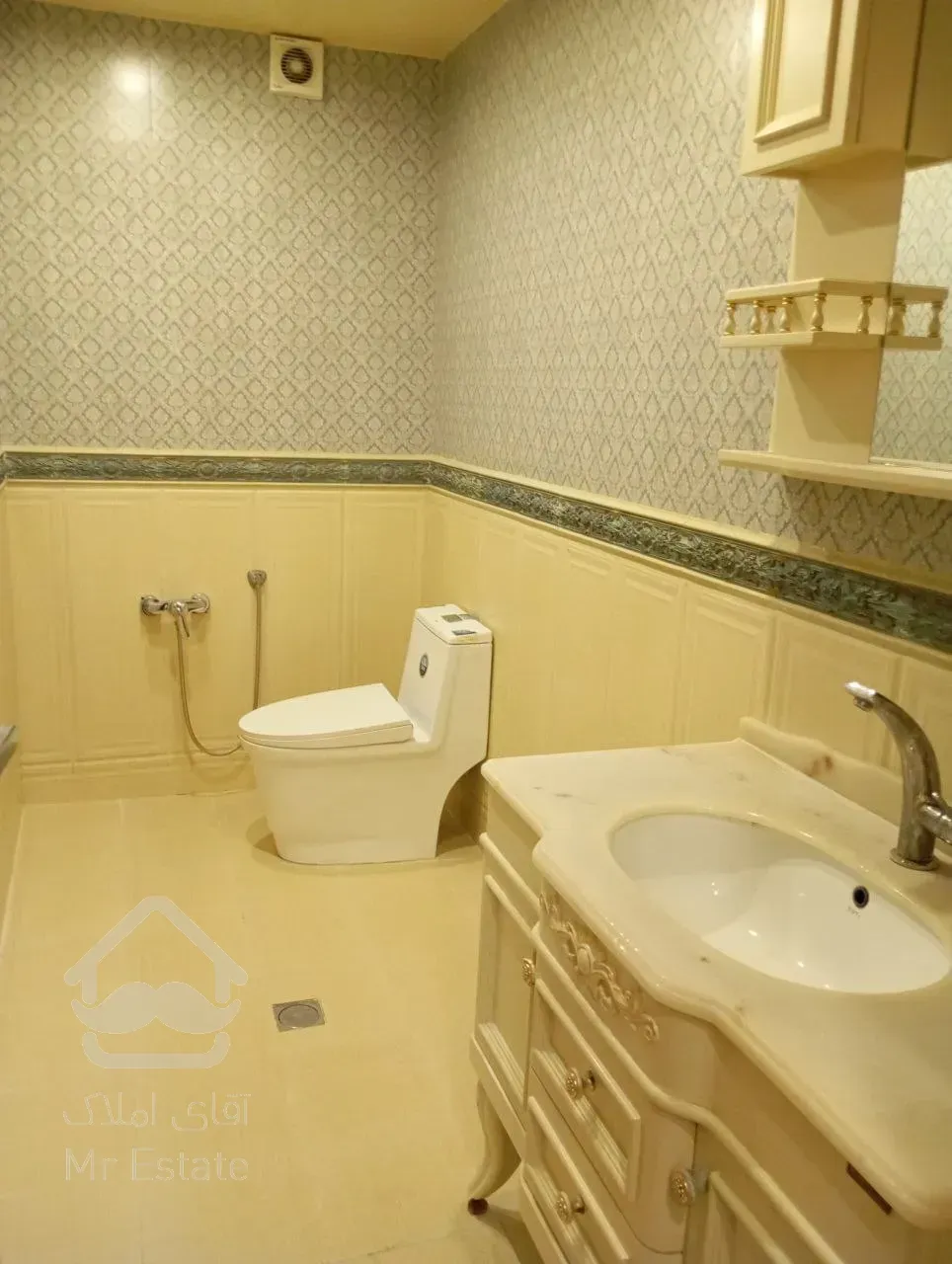 رهن آپارتمان 200 متری در محمودیه