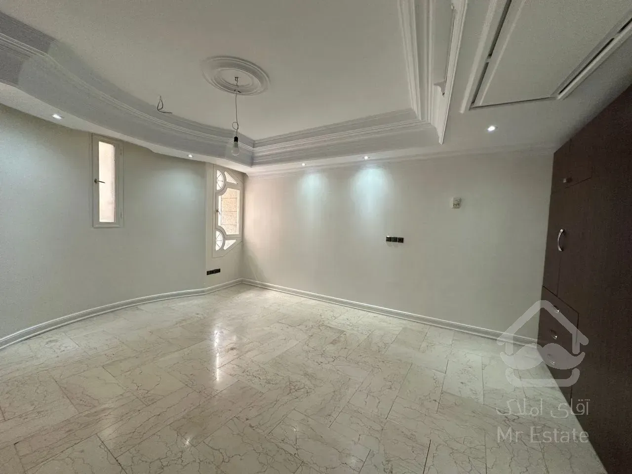 رهن آپارتمان 240 متری در زعفرانیه