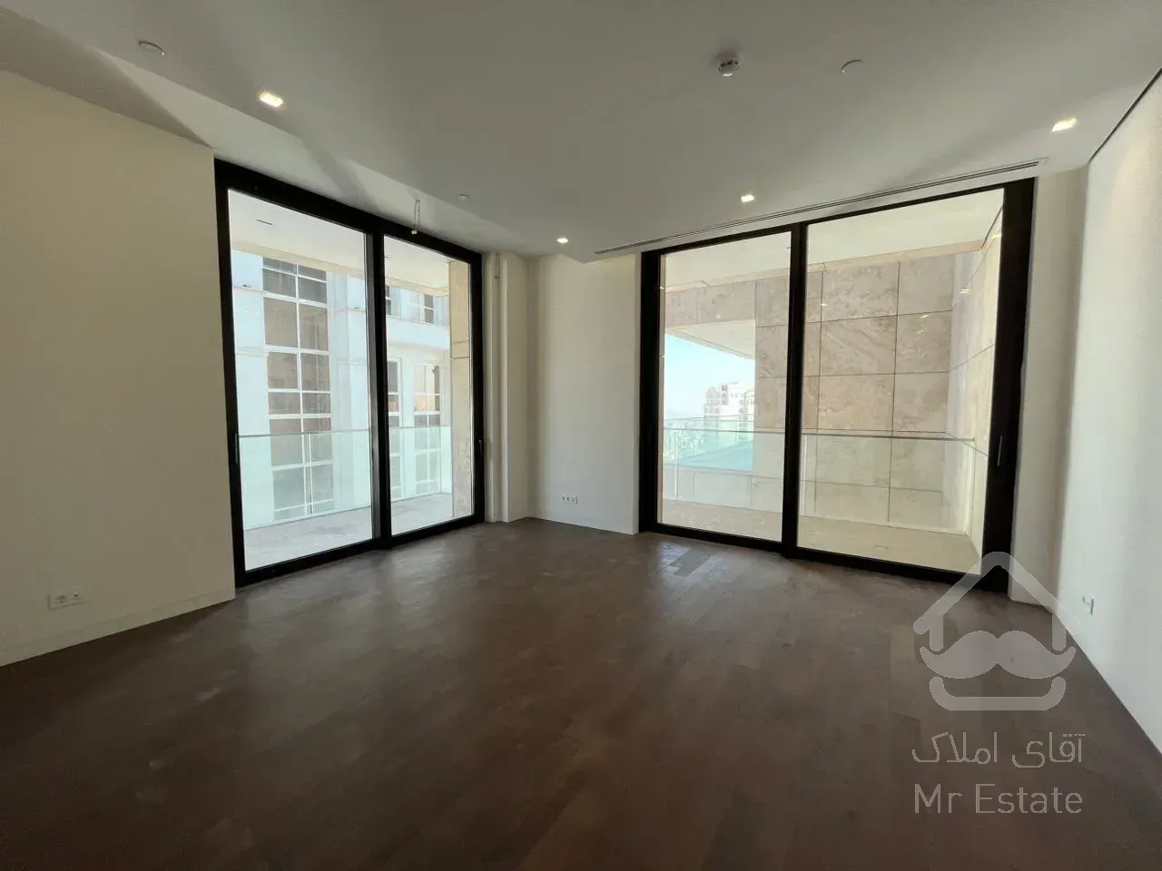 رهن آپارتمان 430 متری در زعفرانیه