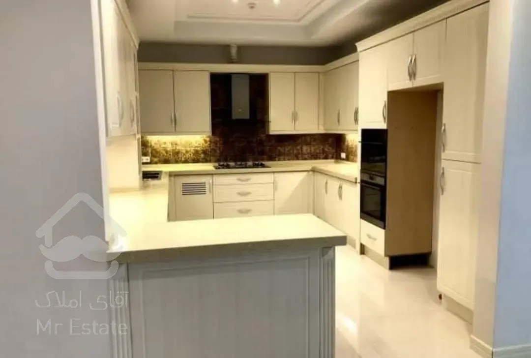 رهن آپارتمان 220 متری در فرشته