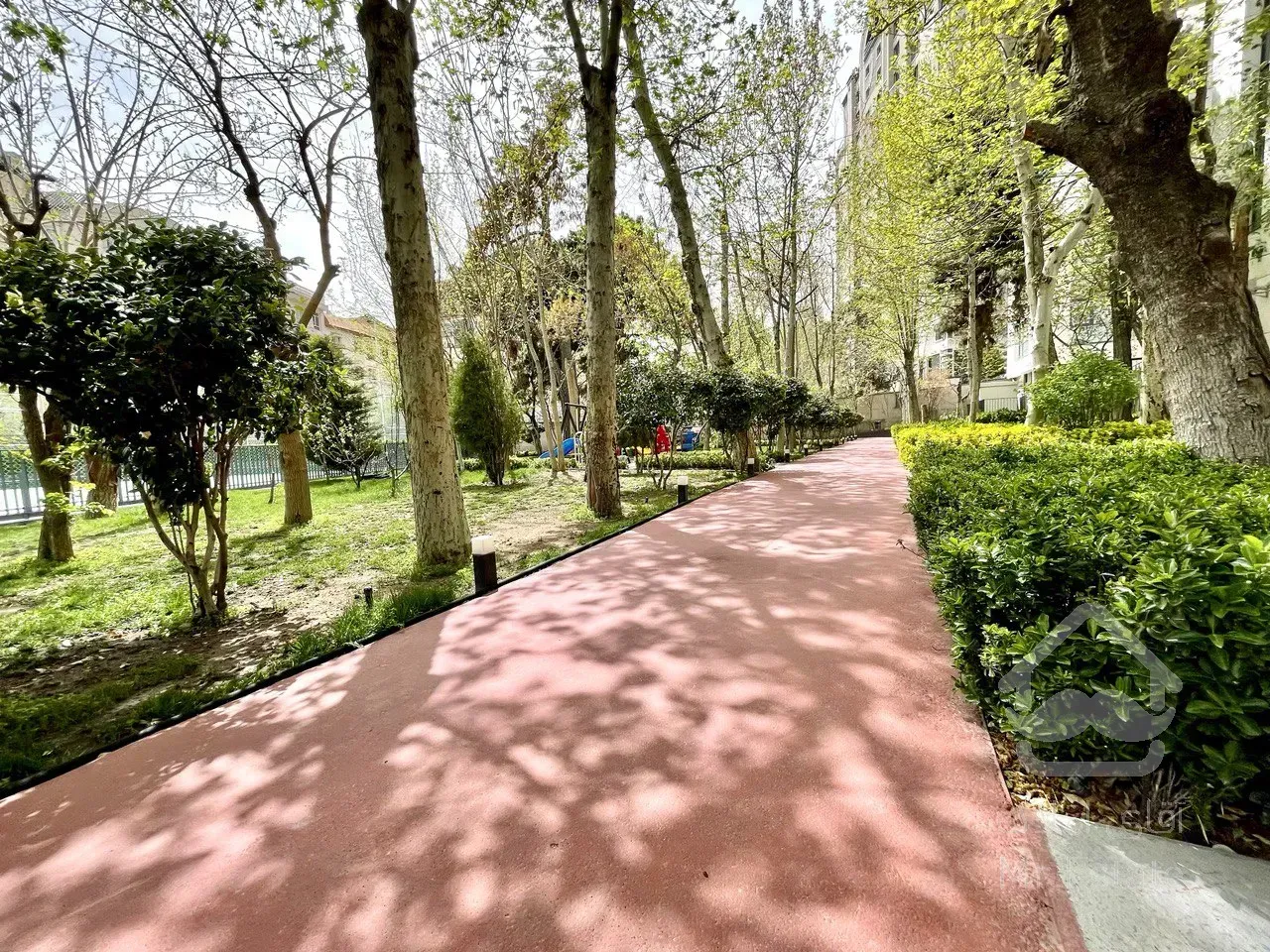 فروش برج باغ 250 متری در زعفرانیه