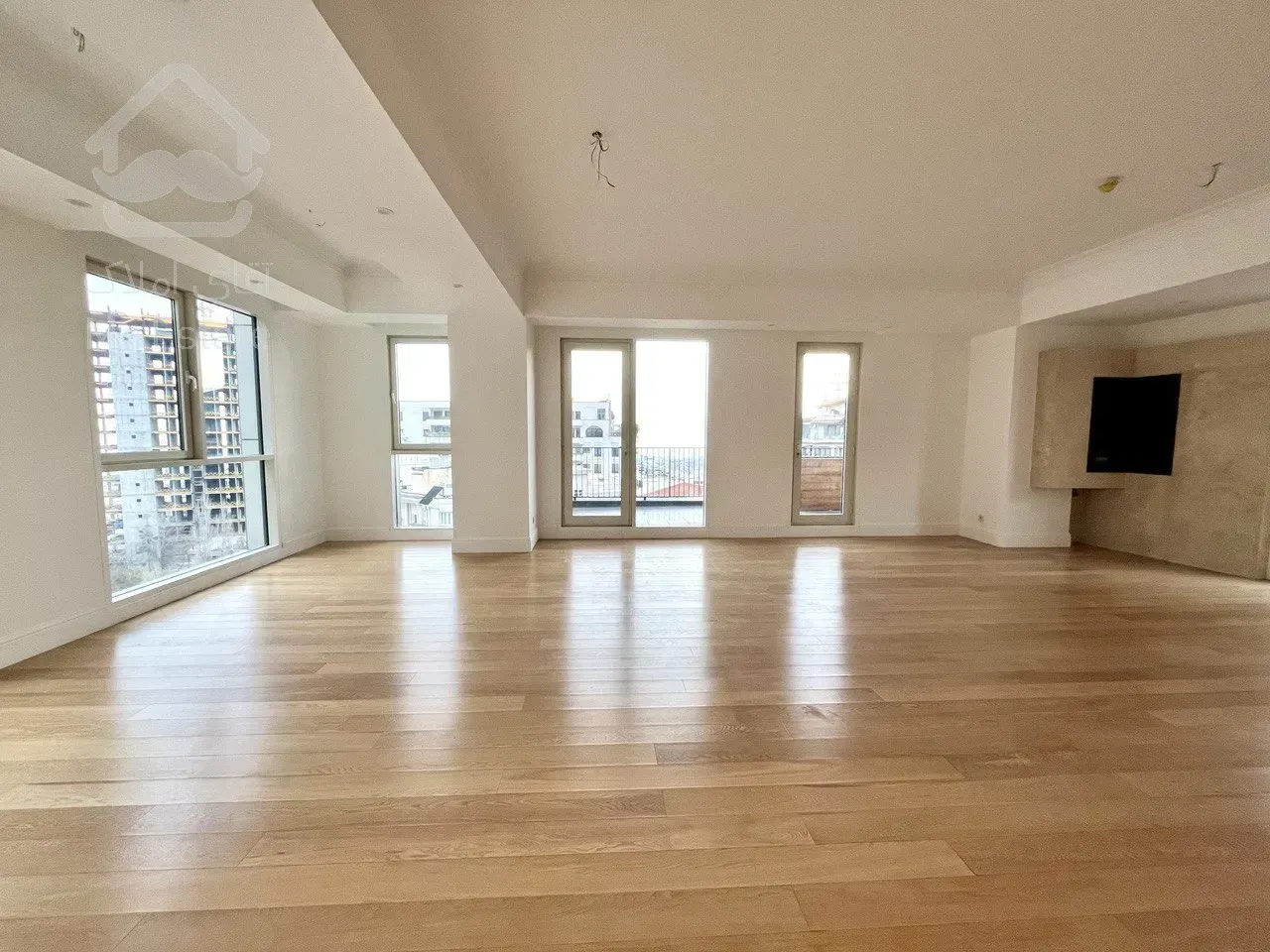 فروش برج باغ 250 متری در زعفرانیه