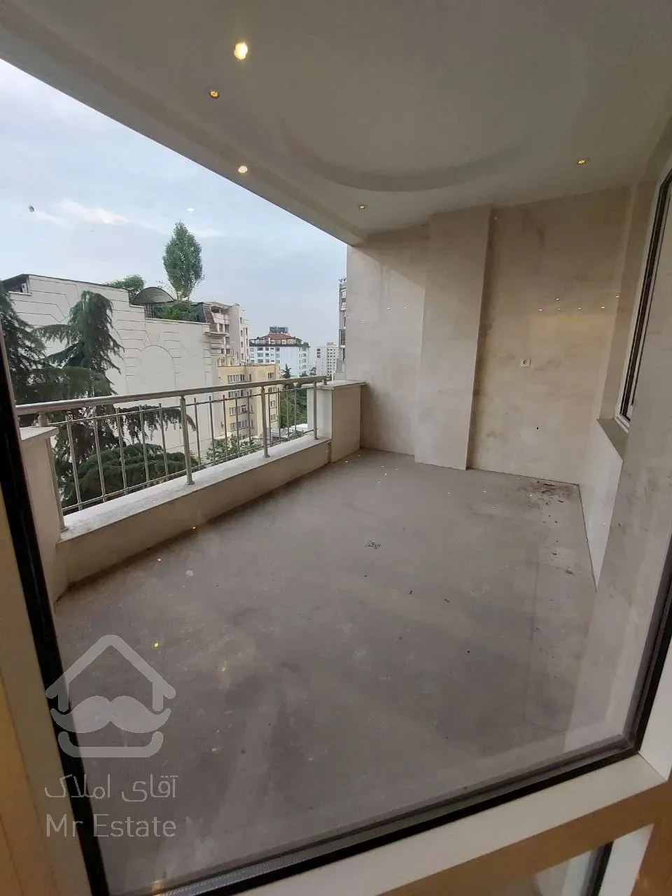 رهن آپارتمان 475 متری در زعفرانیه