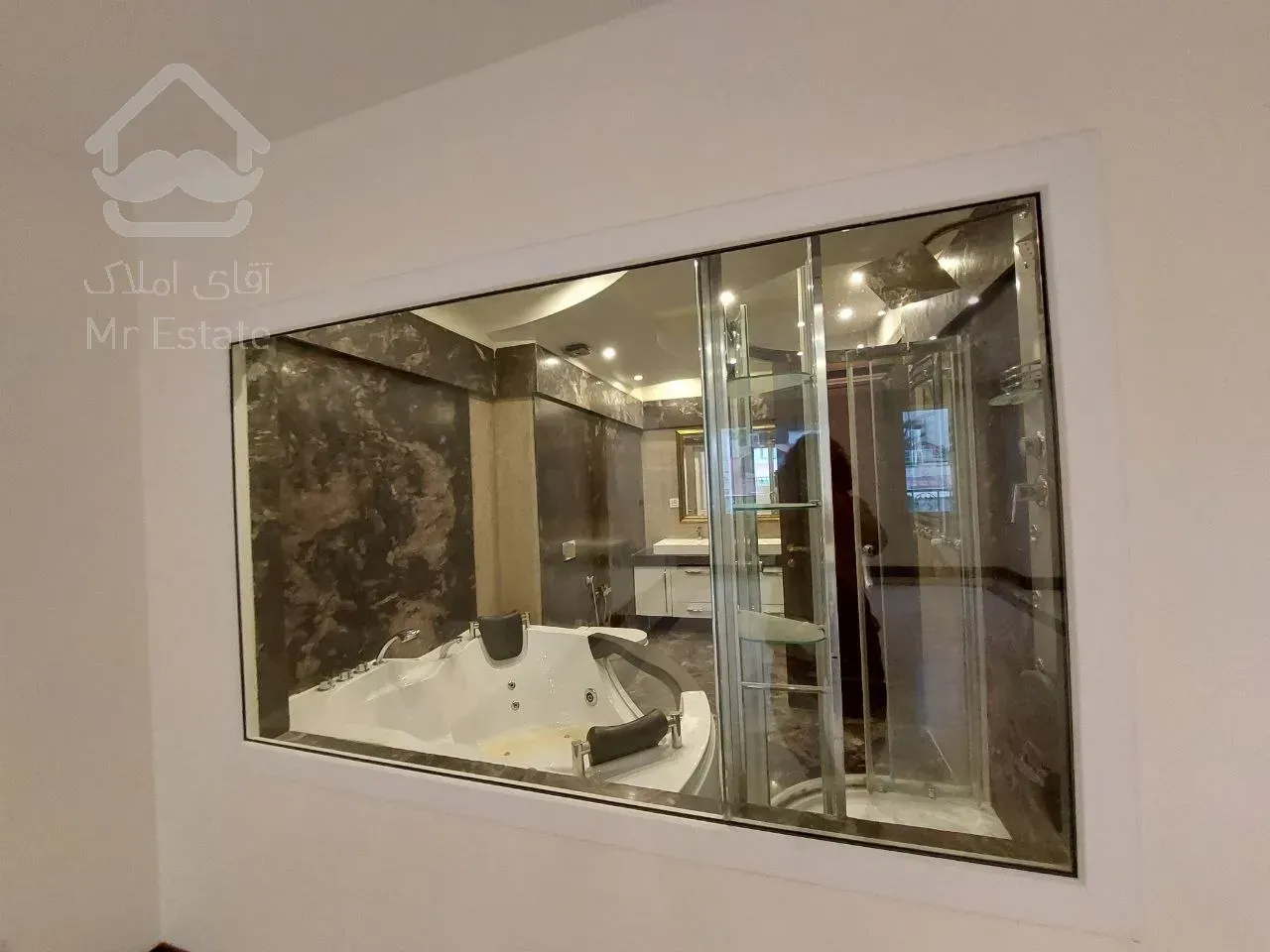 رهن آپارتمان 475 متری در زعفرانیه