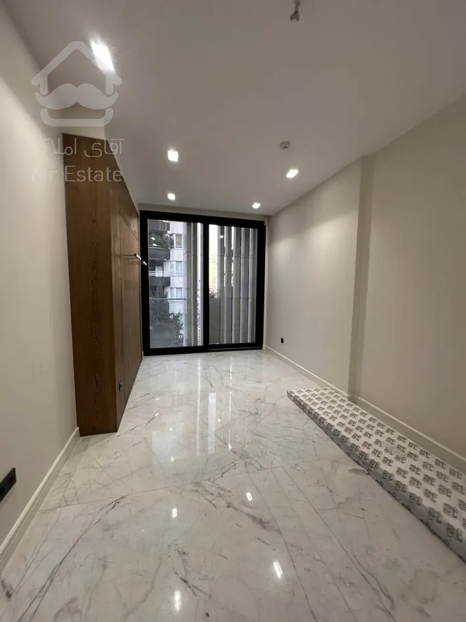 رهن آپارتمان 340 متری در زعفرانیه