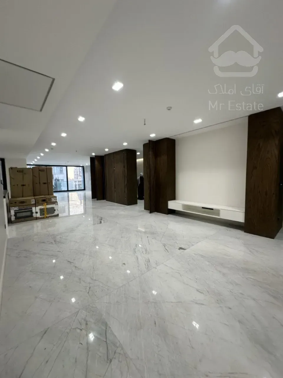 رهن آپارتمان 340 متری در زعفرانیه