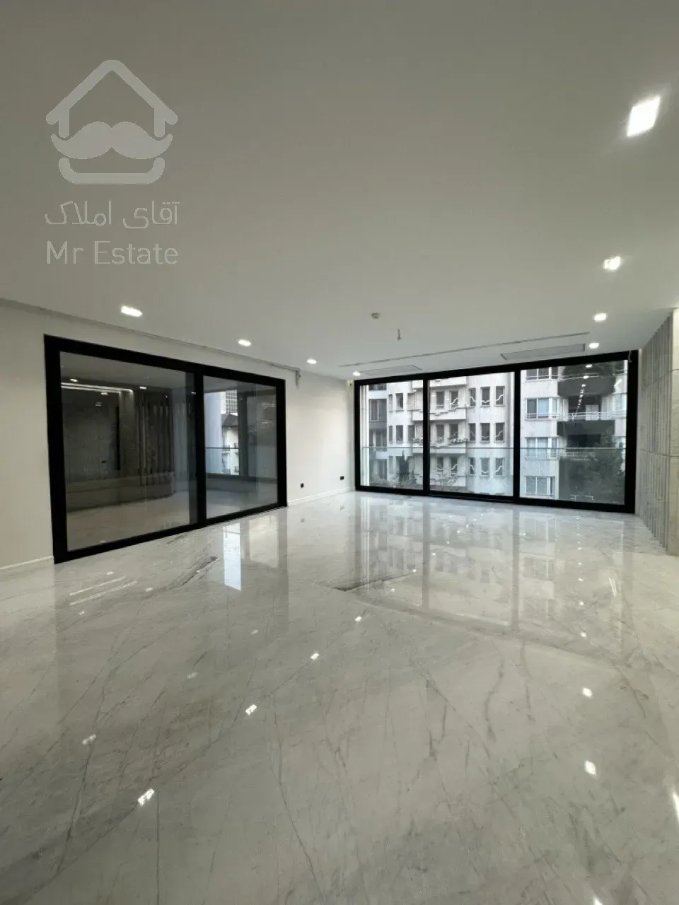 رهن آپارتمان 340 متری در زعفرانیه