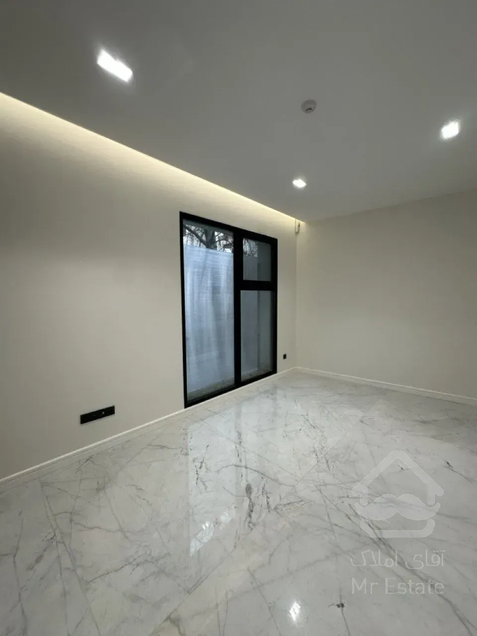 رهن آپارتمان 340 متری در زعفرانیه