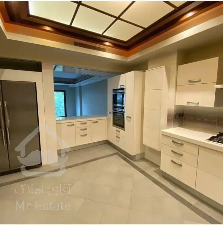 فروش آپارتمان 195 متری در زعفرانیه