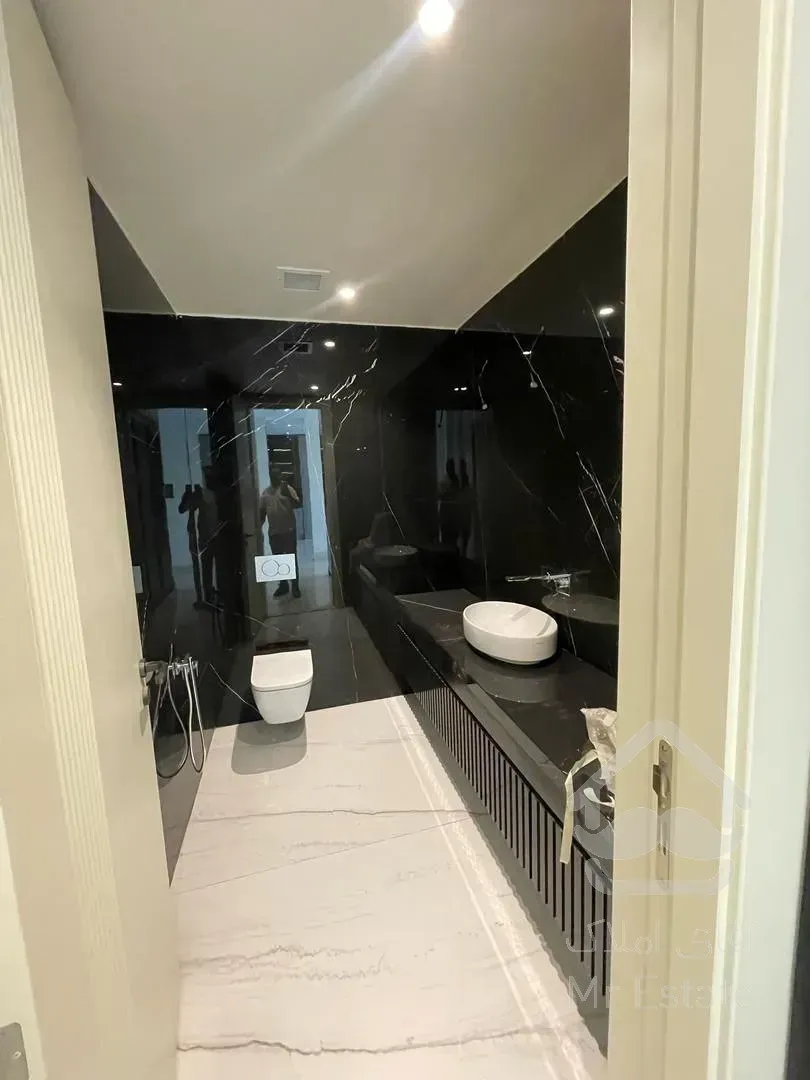 رهن آپارتمان 320 متری در زعفرانیه