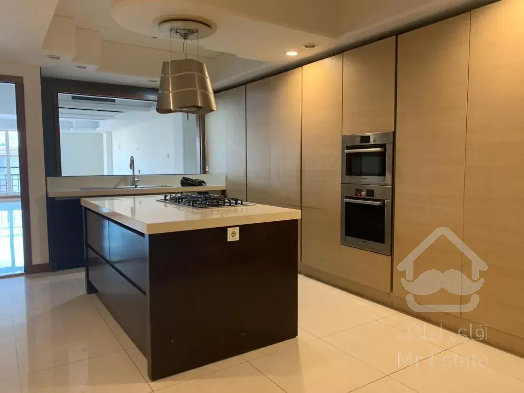 رهن آپارتمان 290 متری در زعفرانیه