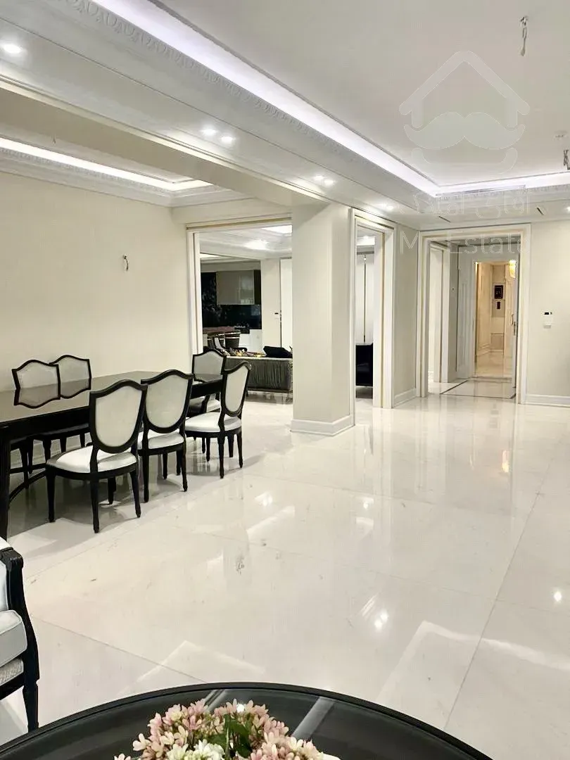 فروش آپارتمان 240 متری در ولنجک