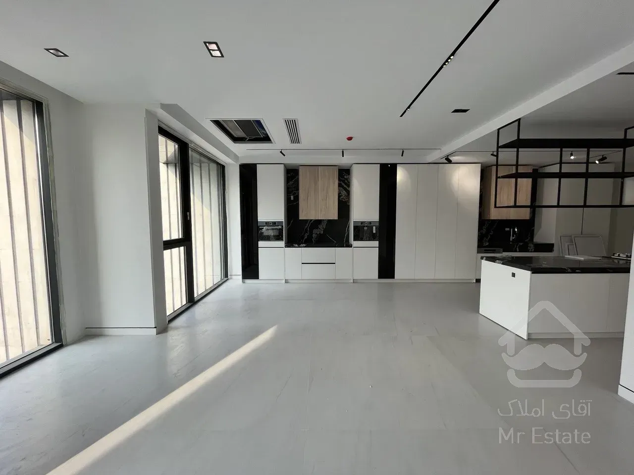 فروش آپارتمان 200 متری در زعفرانیه