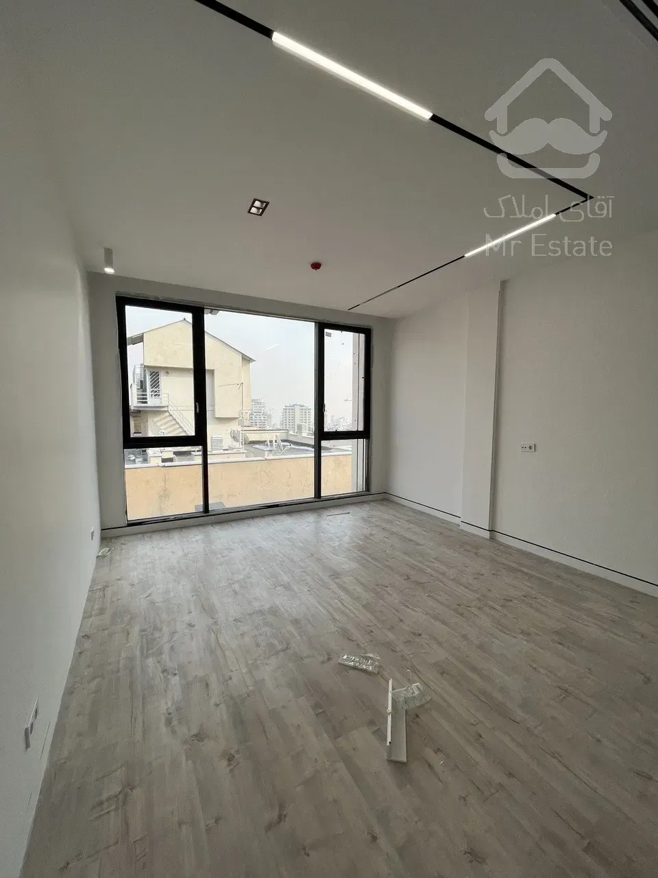 فروش آپارتمان 200 متری در زعفرانیه