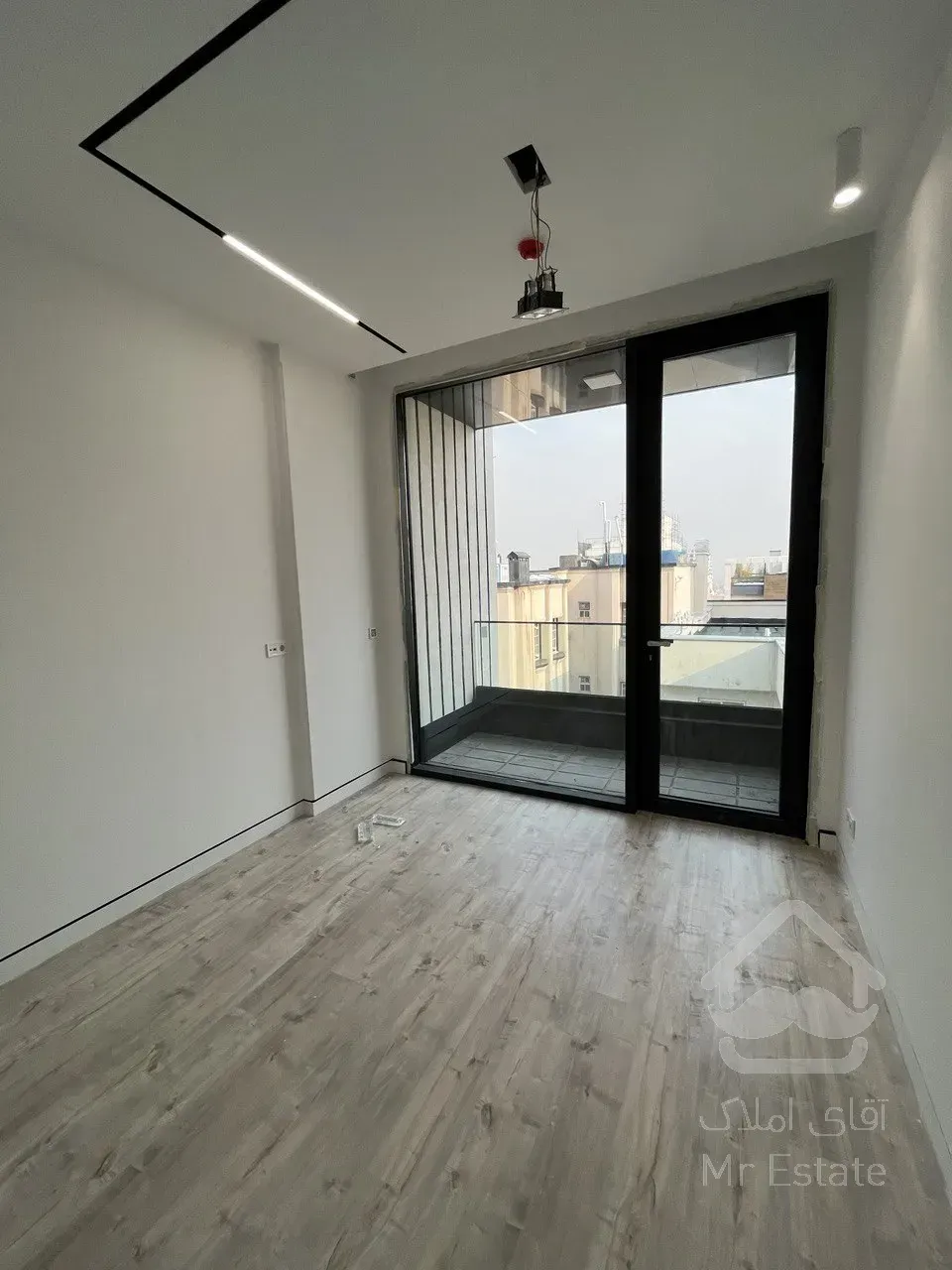 فروش آپارتمان 200 متری در زعفرانیه