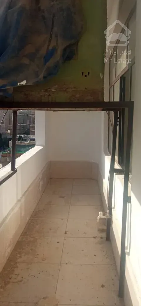 آپارتمان ۸۰ متری نقاشی‌شده دوخوابه در خادم‌آباد