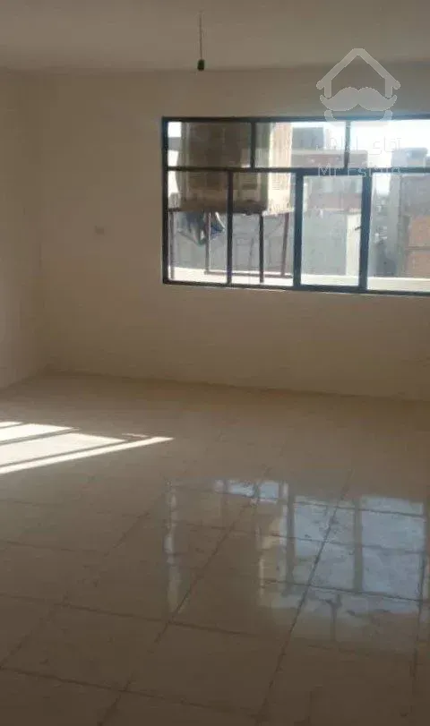 آپارتمان ۸۰ متری نقاشی‌شده دوخوابه در خادم‌آباد