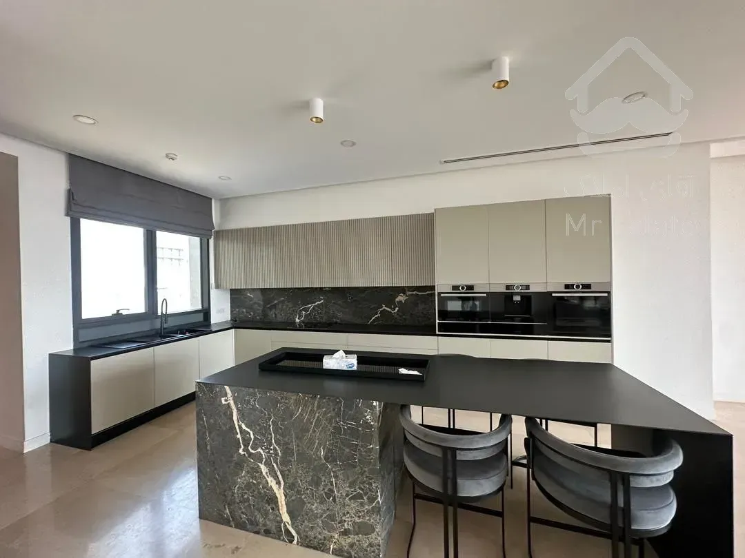 رهن آپارتمان 260 متری در زعفرانیه