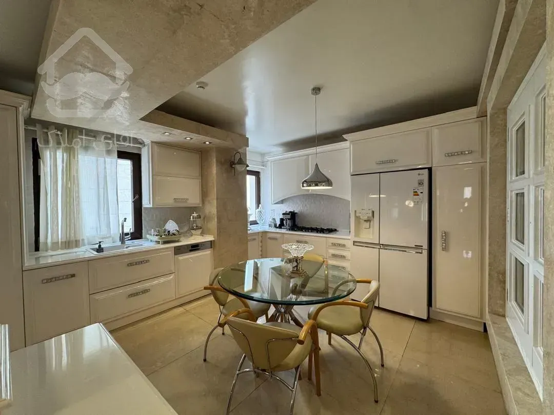 فروش آپارتمان 300 متری در زعفرانیه