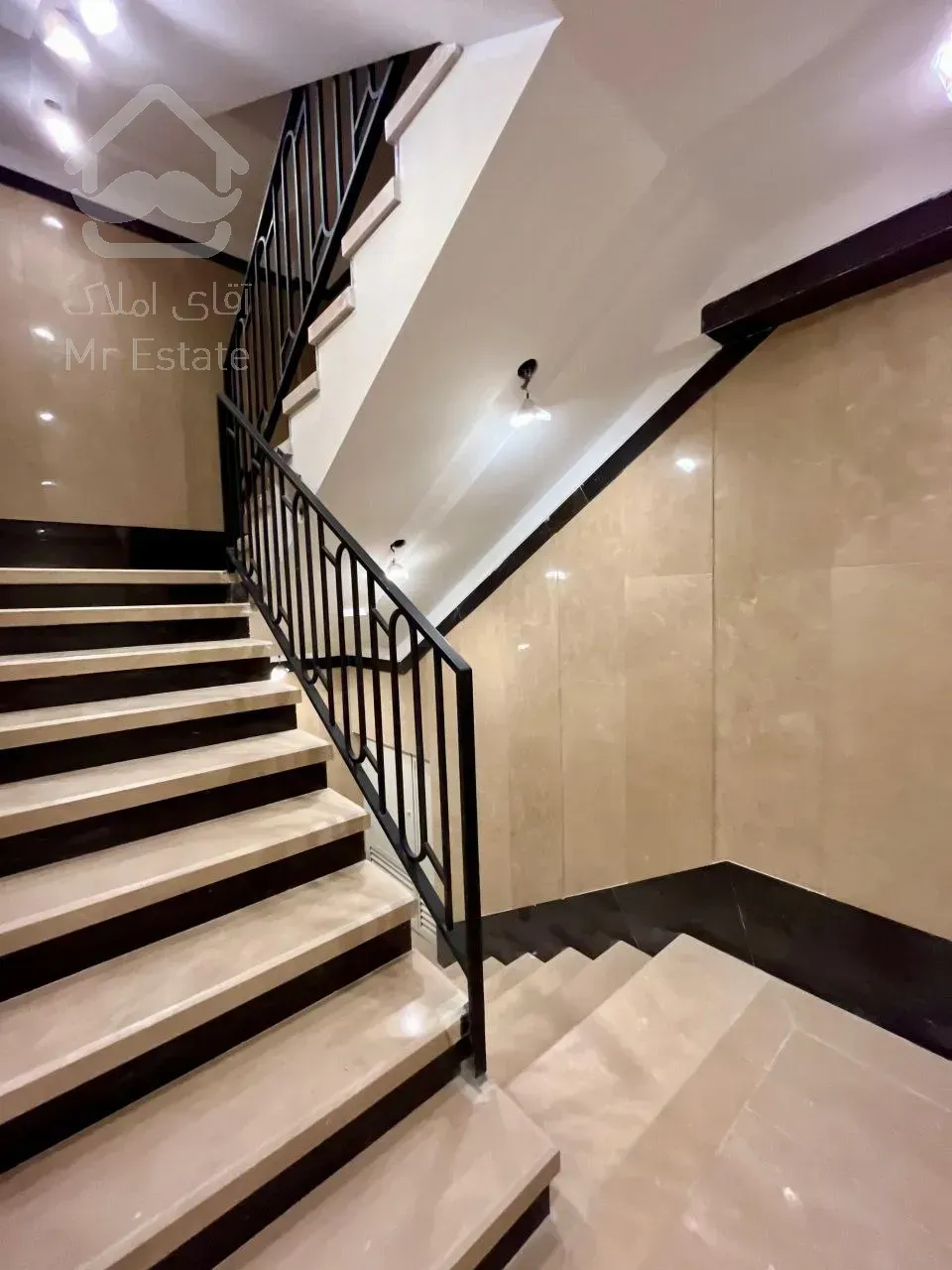 فروش آپارتمان 100 متری در زعفرانیه