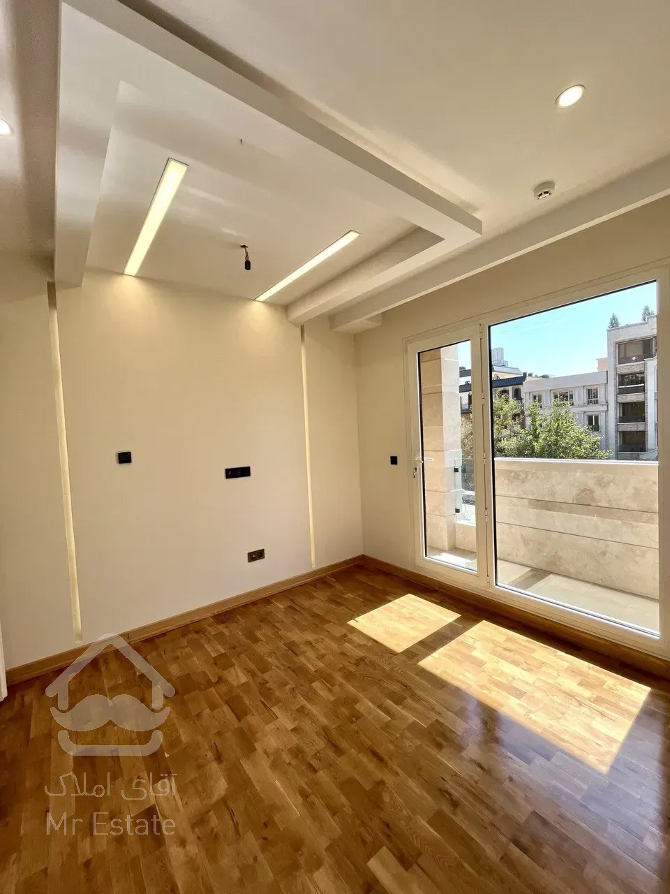 فروش آپارتمان 100 متری در زعفرانیه