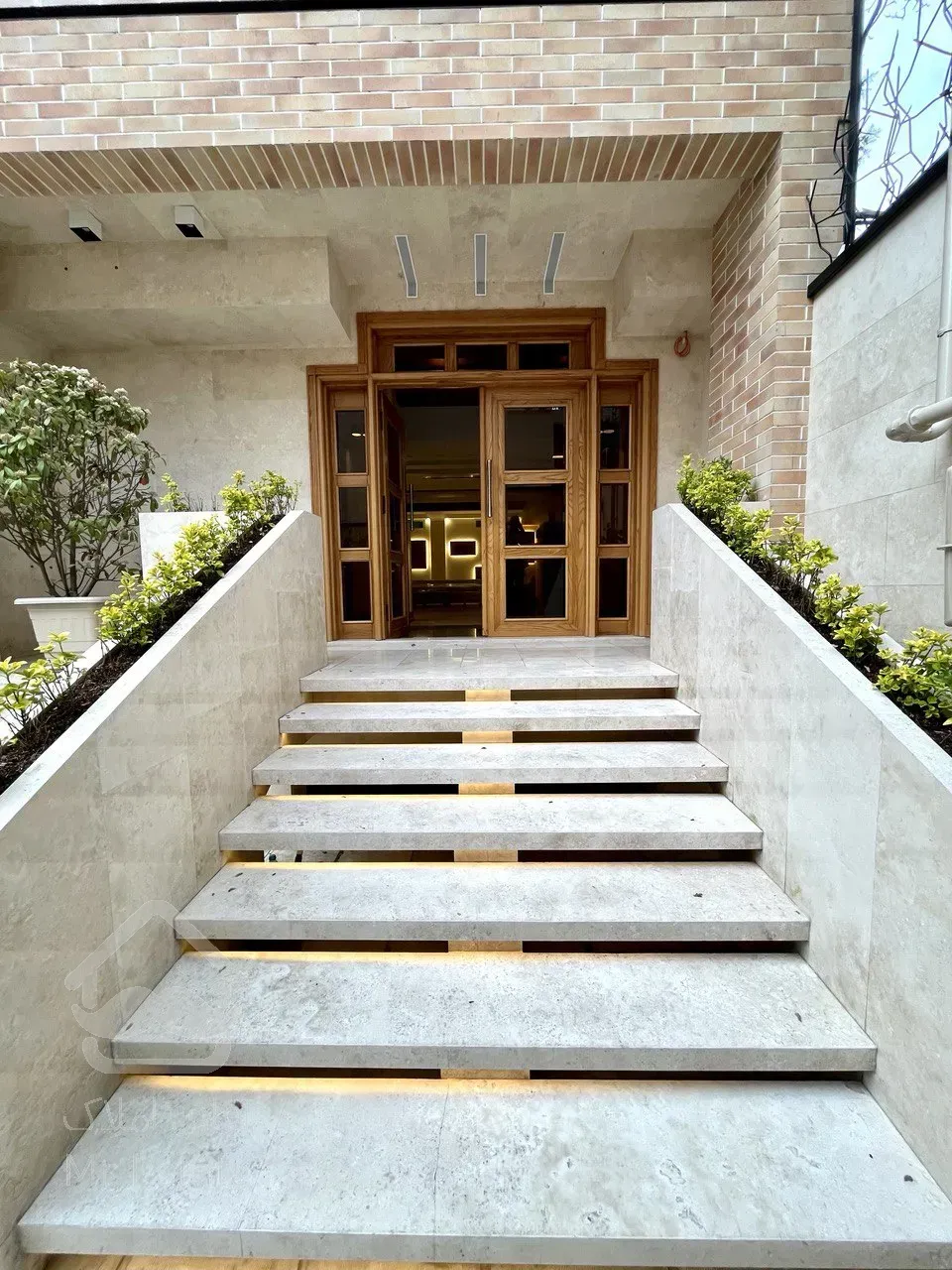 فروش آپارتمان 100 متری در زعفرانیه