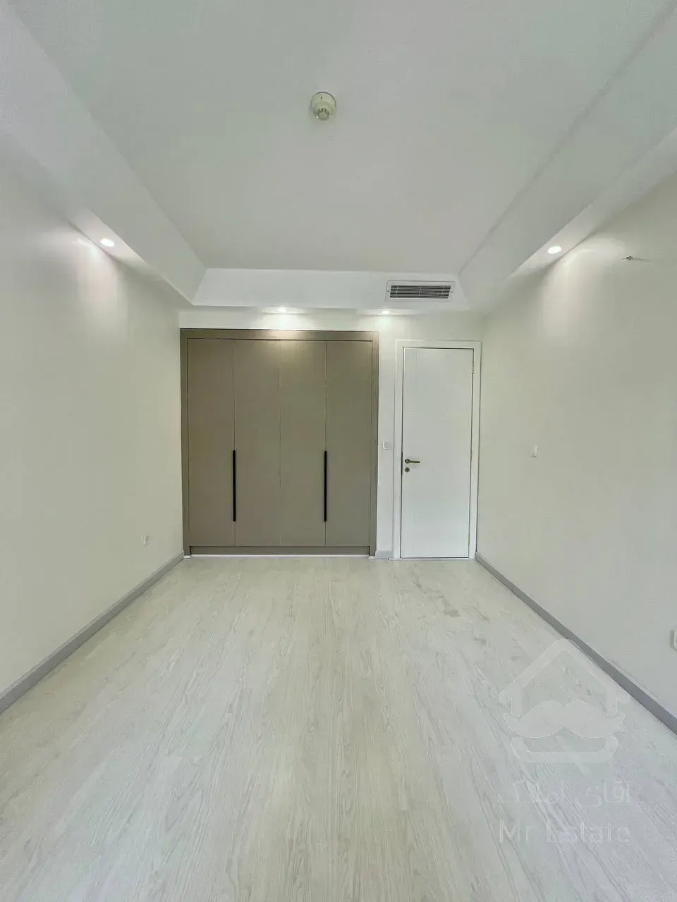 فروش آپارتمان 225 متری در زعفرانیه