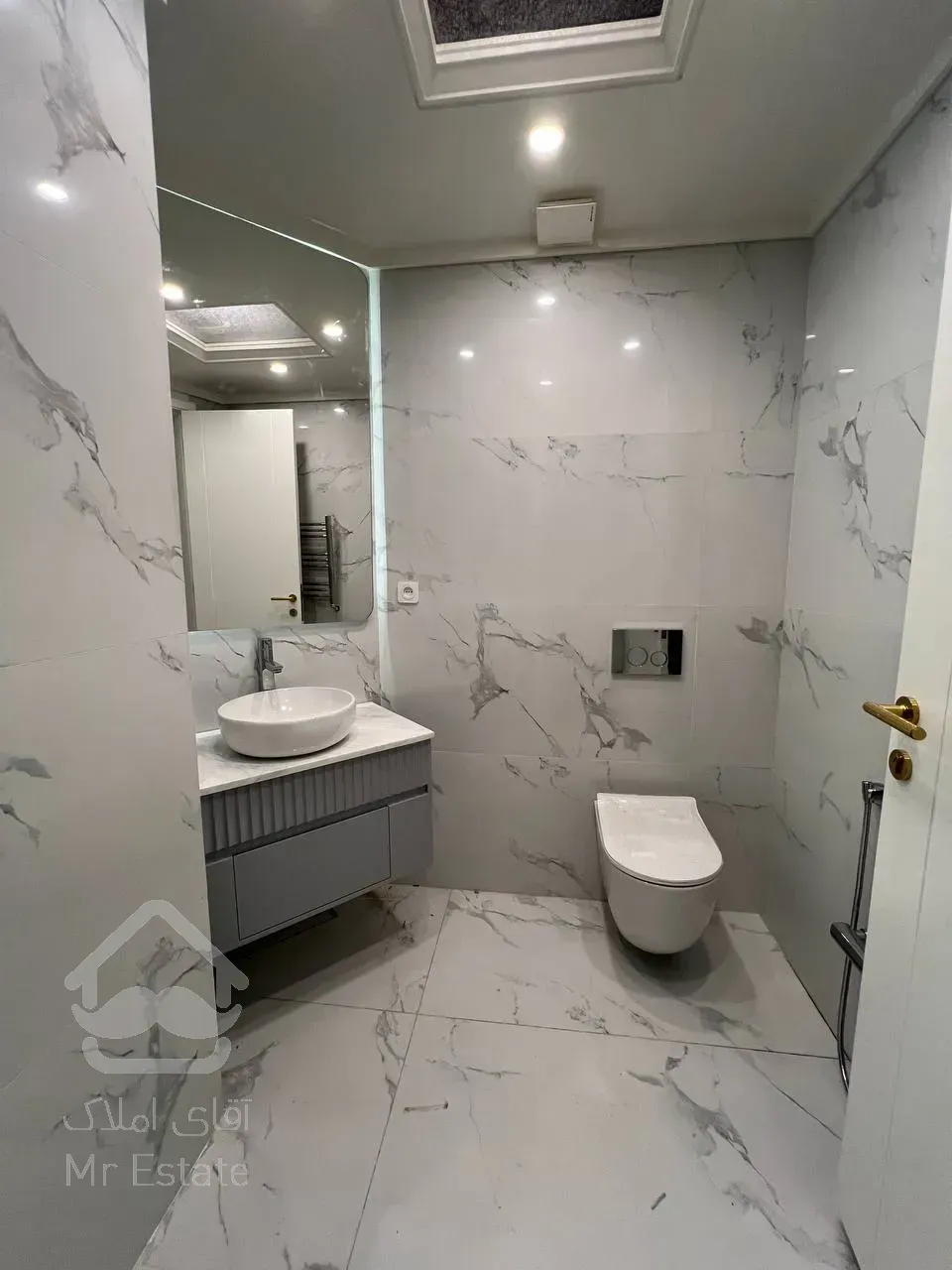 فروش آپارتمان 225 متری در زعفرانیه