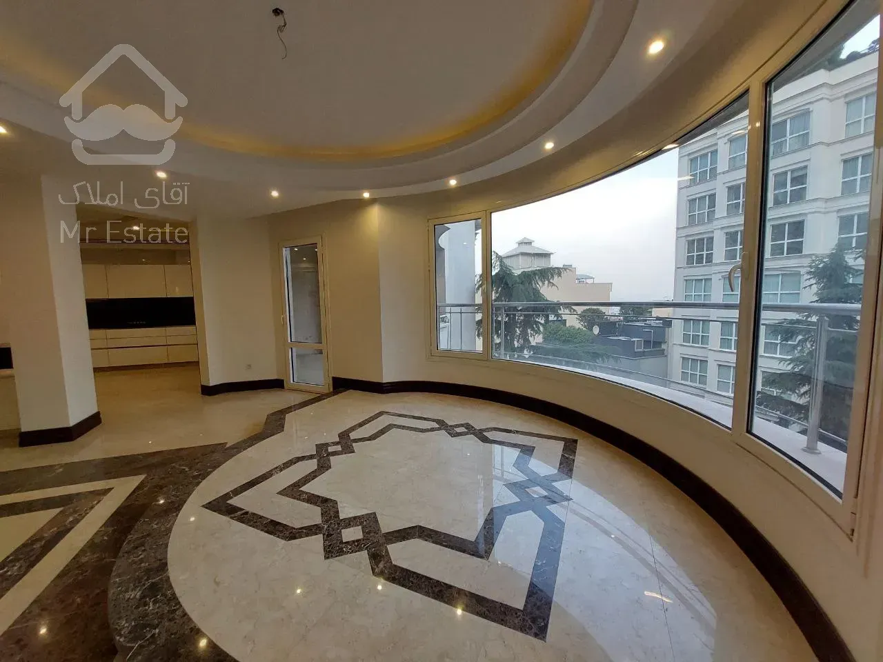 رهن آپارتمان 475 متری در زعفرانیه