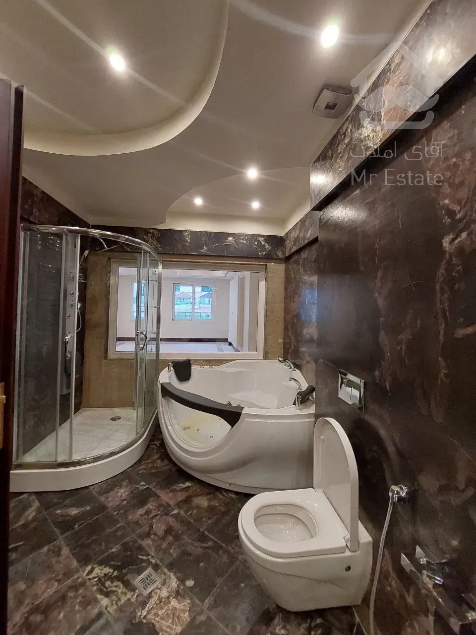 رهن آپارتمان 475 متری در زعفرانیه