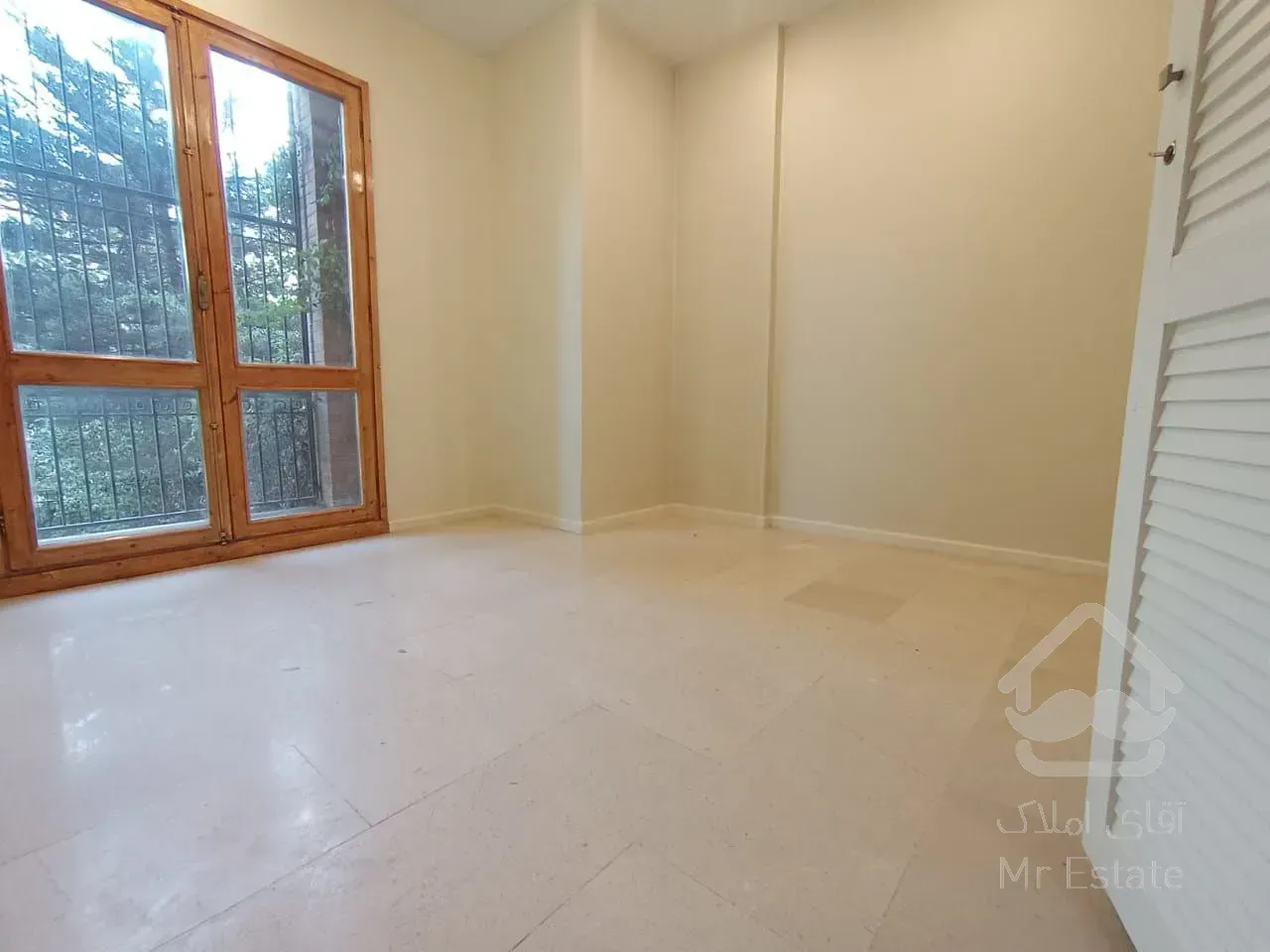 رهن آپارتمان 180 متری در محمودیه