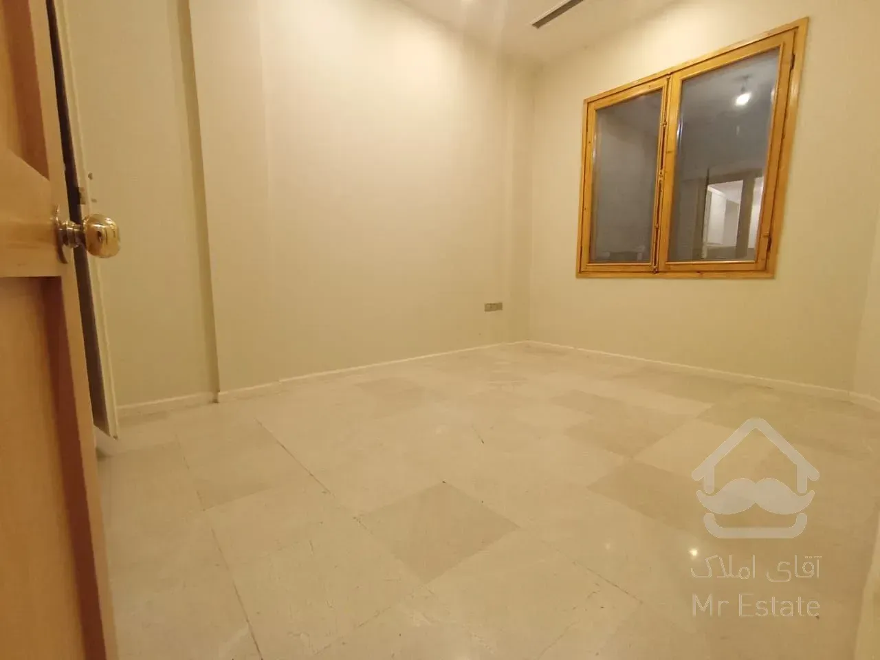 رهن آپارتمان 180 متری در محمودیه