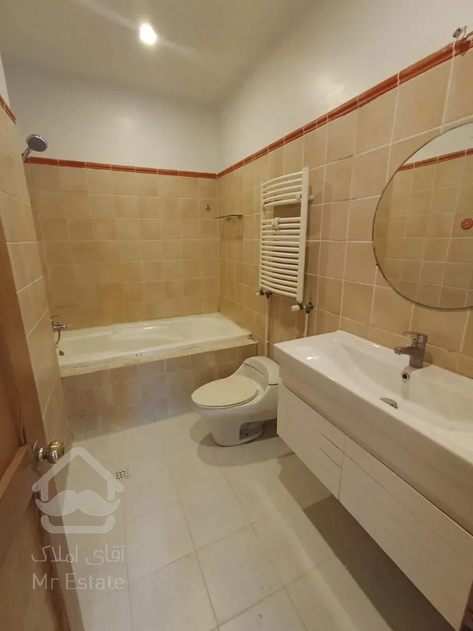 رهن آپارتمان 180 متری در محمودیه