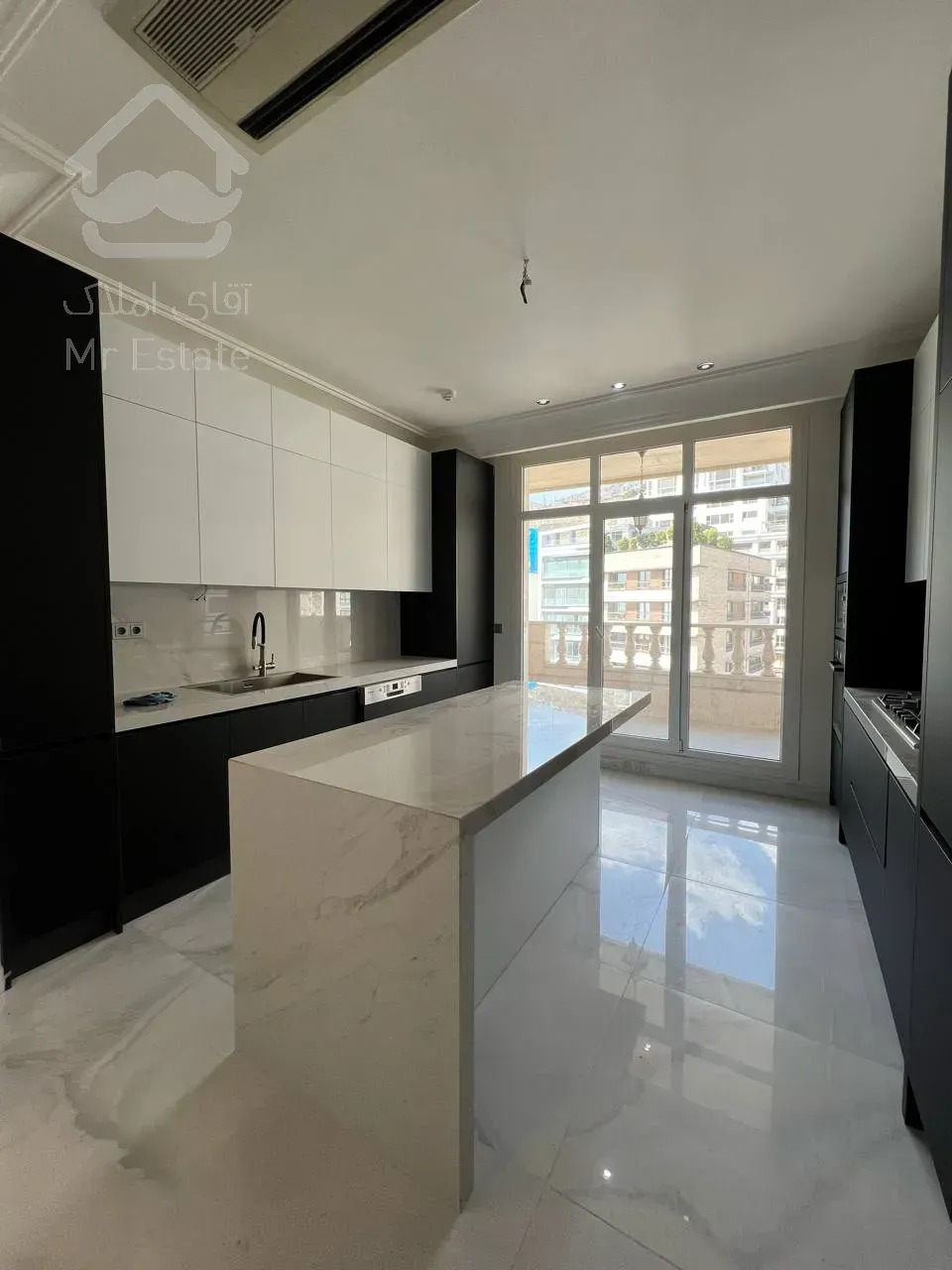 فروش آپارتمان 165 متری در زعفرانیه