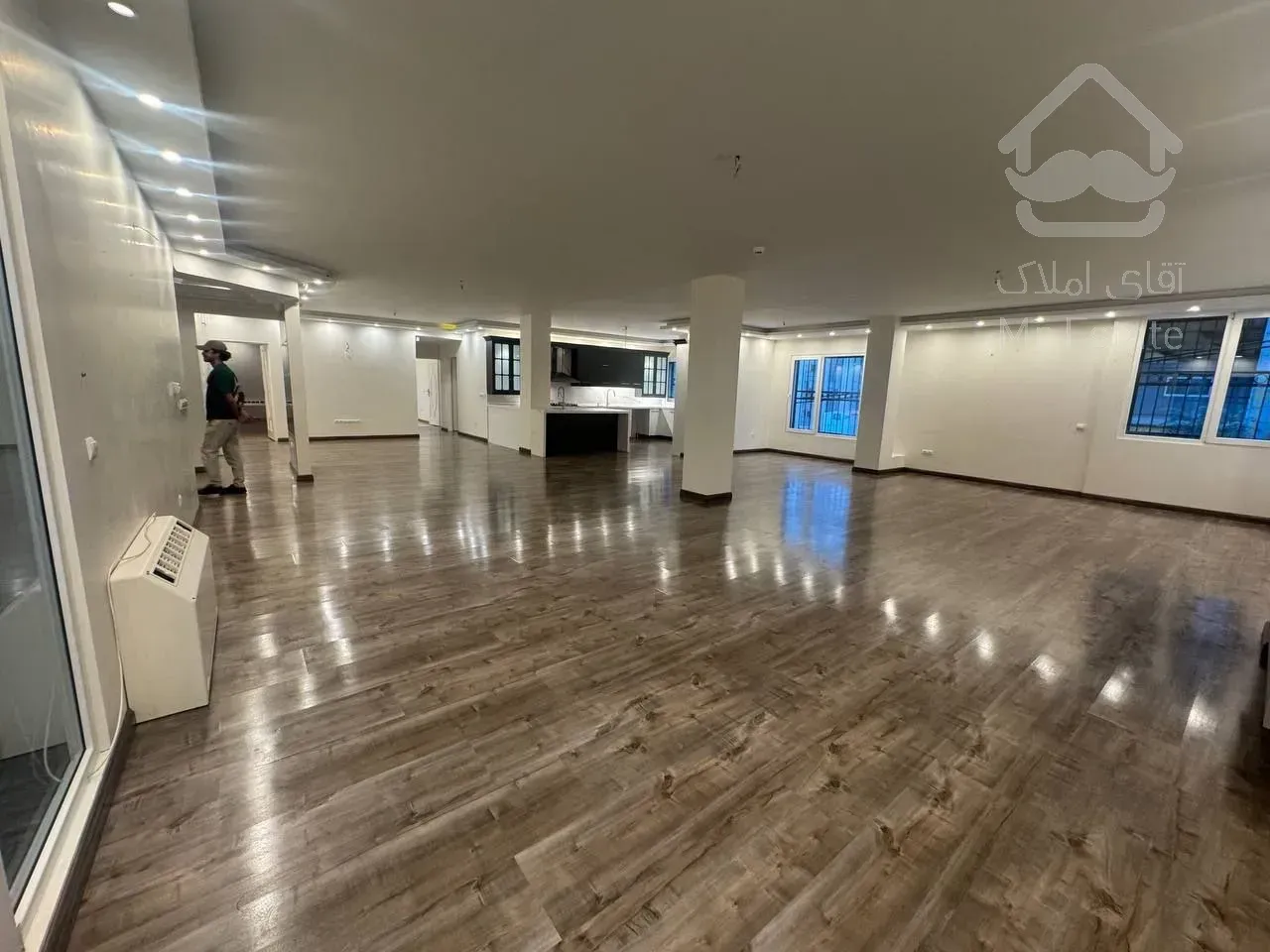 رهن آپارتمان 290 متری در ولنجک