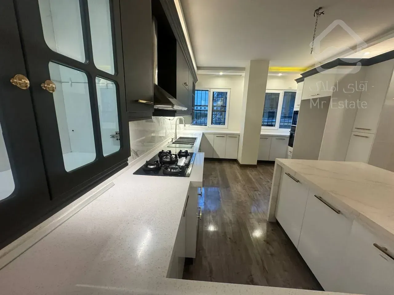 رهن آپارتمان 290 متری در ولنجک