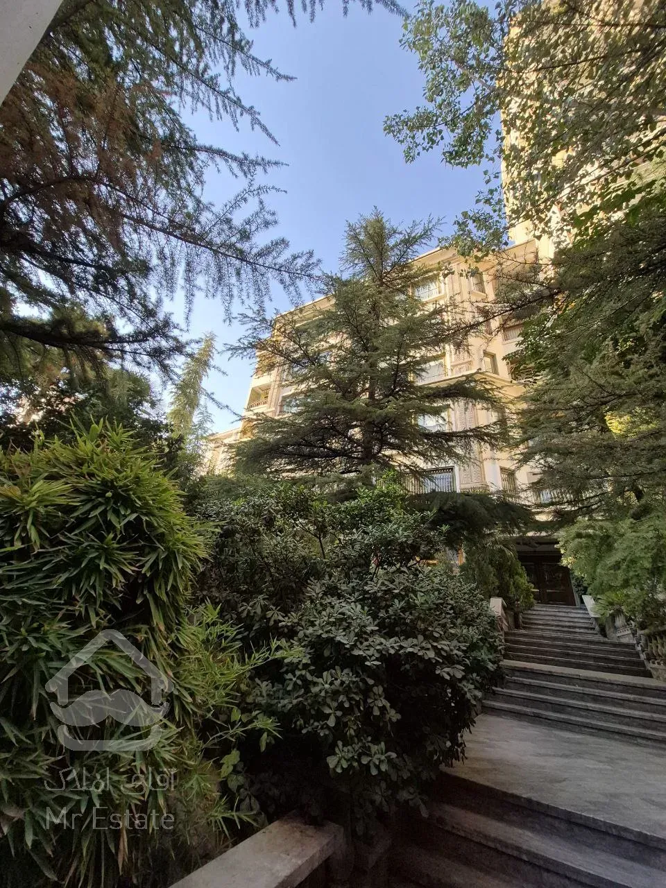 اجاره آپارتمان 440 متری در فرشته