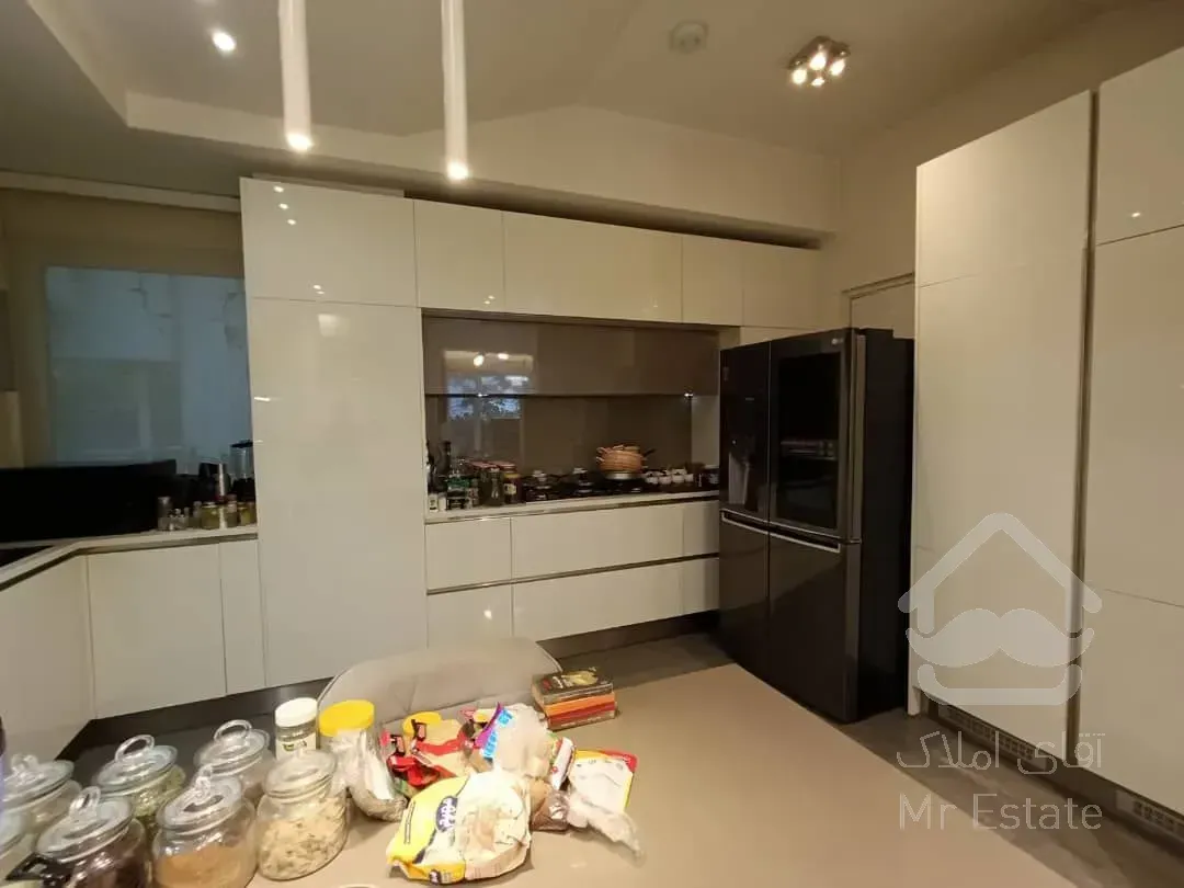 رهن آپارتمان 185 متری در زعفرانیه