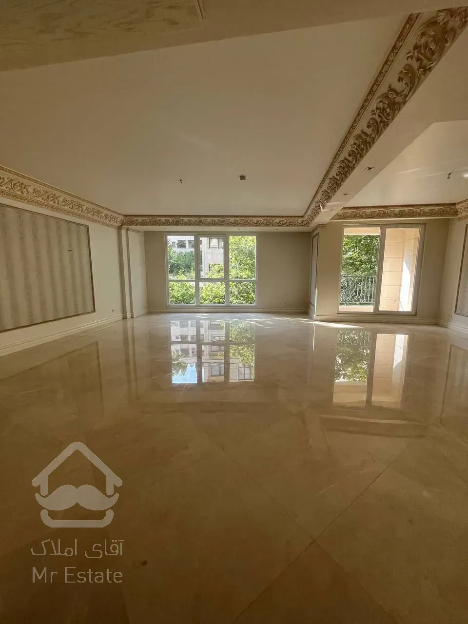 رهن آپارتمان 205 متری در زعفرانیه