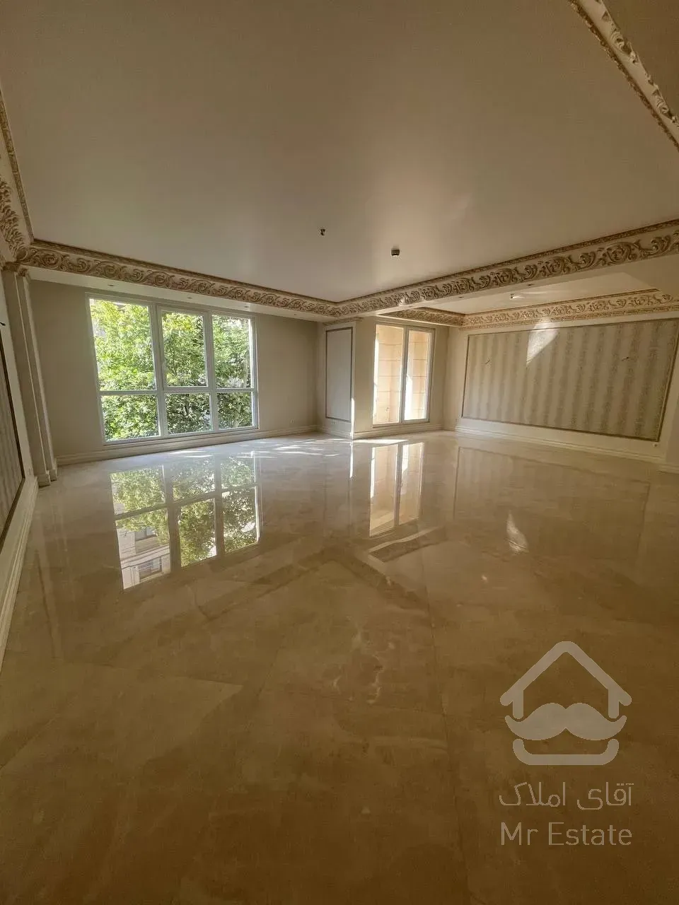 رهن آپارتمان 205 متری در زعفرانیه