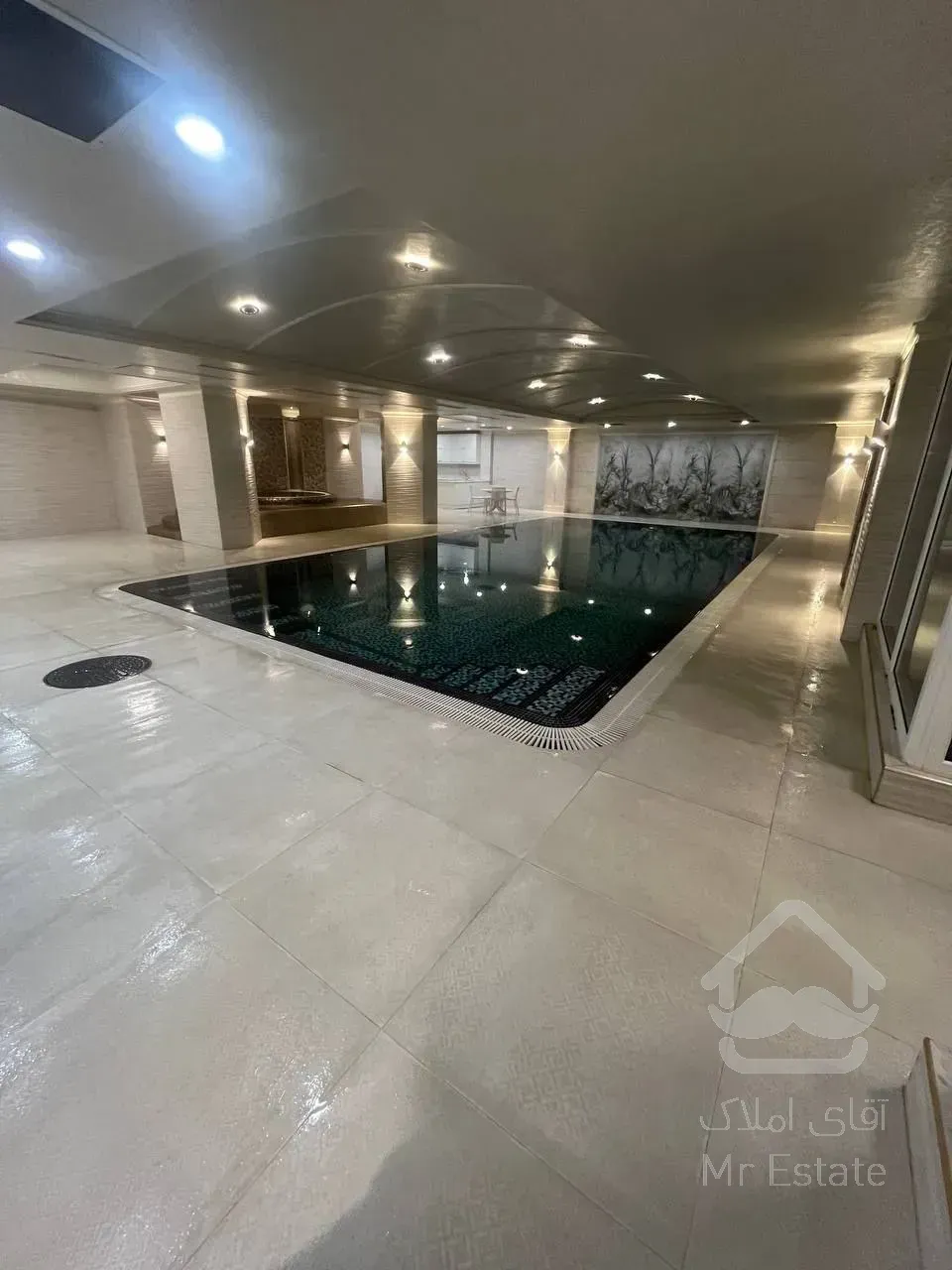 رهن آپارتمان 205 متری در زعفرانیه