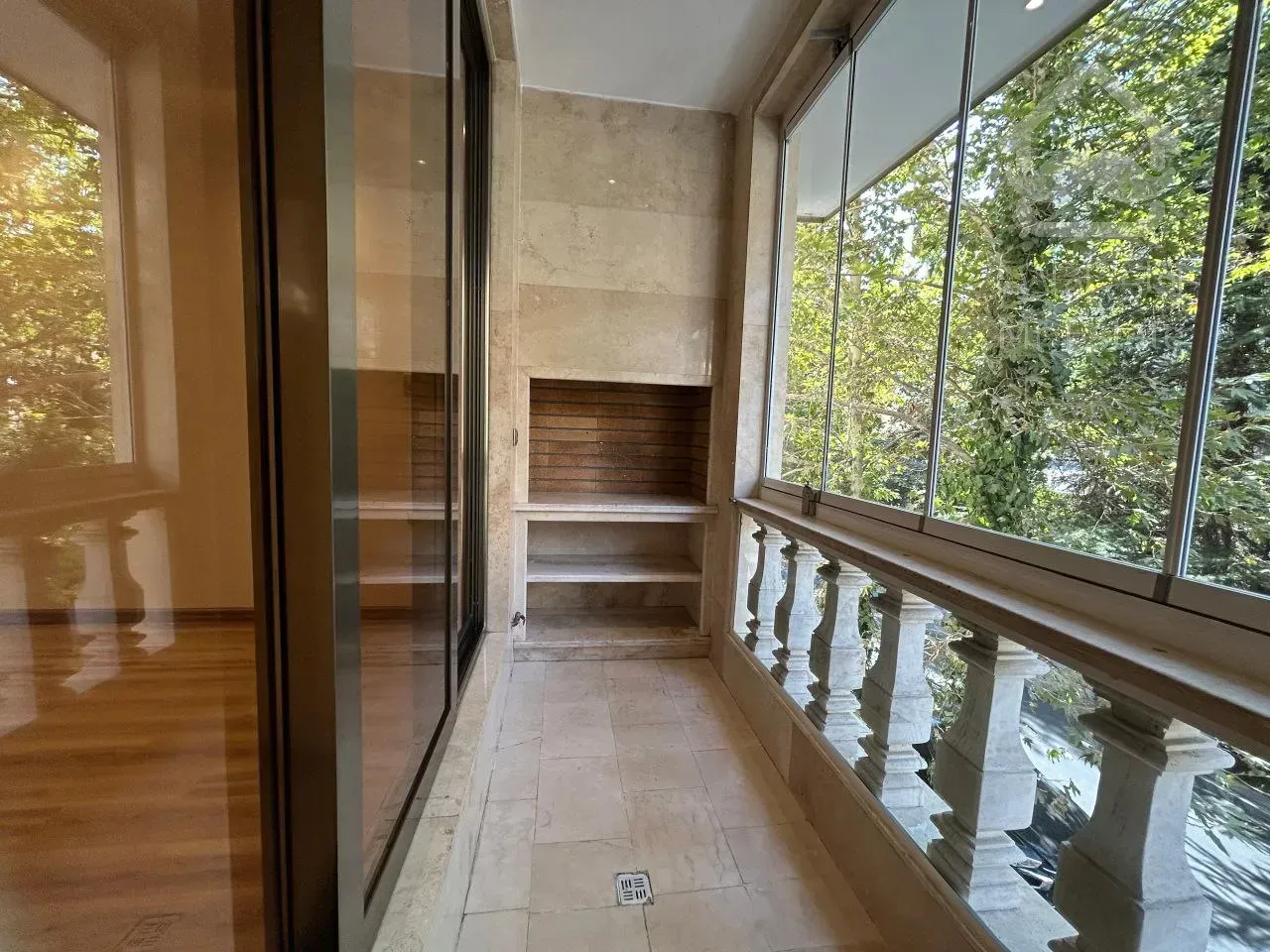 اجاره آپارتمان 210 متری در زعفرانیه