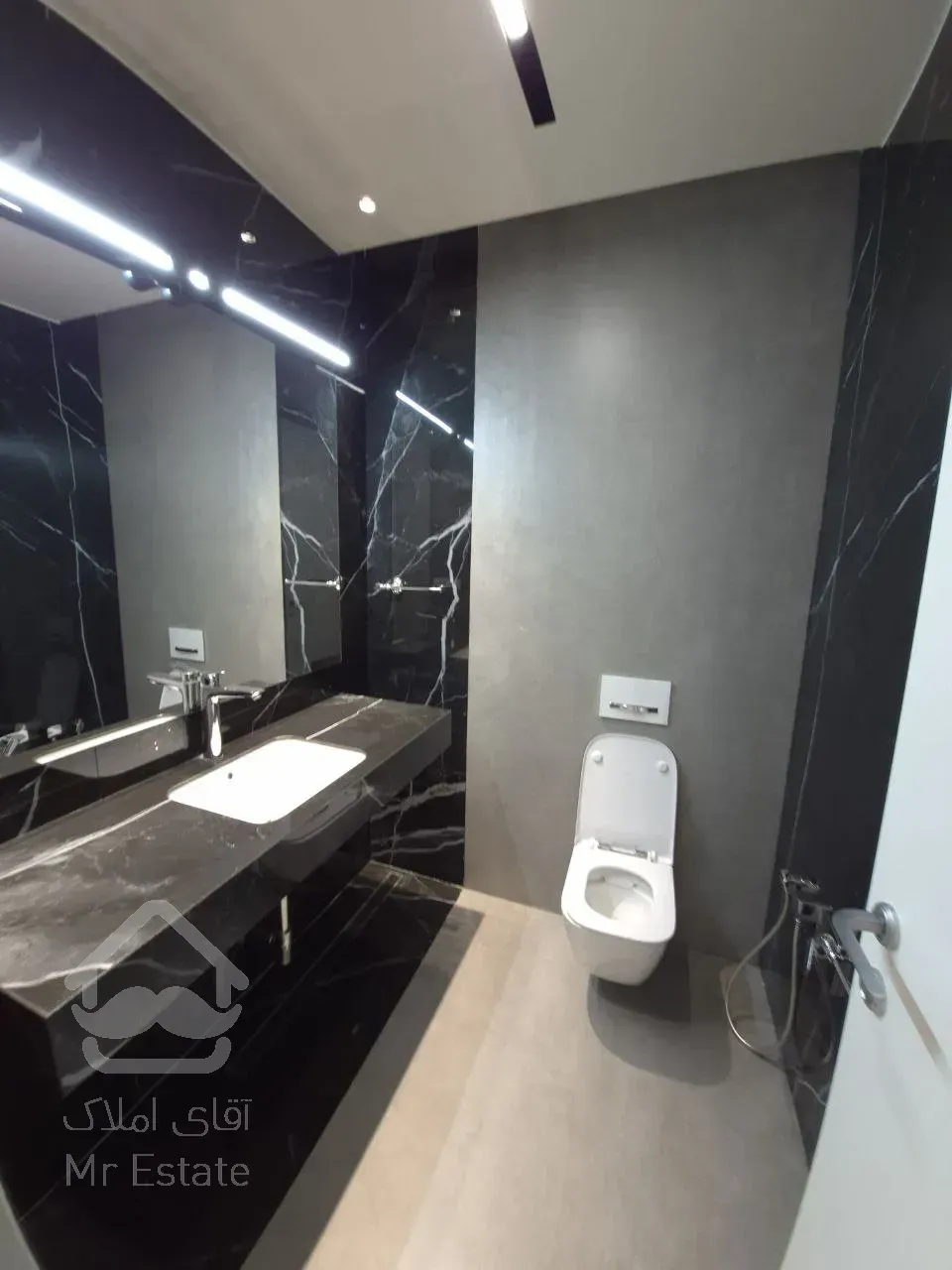 رهن آپارتمان 340 متری در فرشته