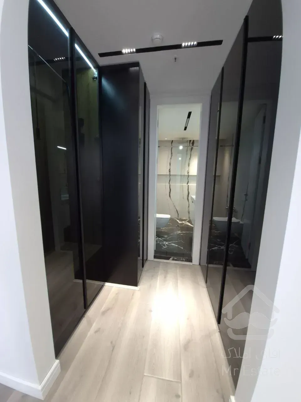 رهن آپارتمان 340 متری در فرشته