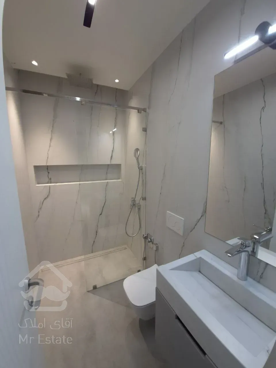 رهن آپارتمان 340 متری در فرشته