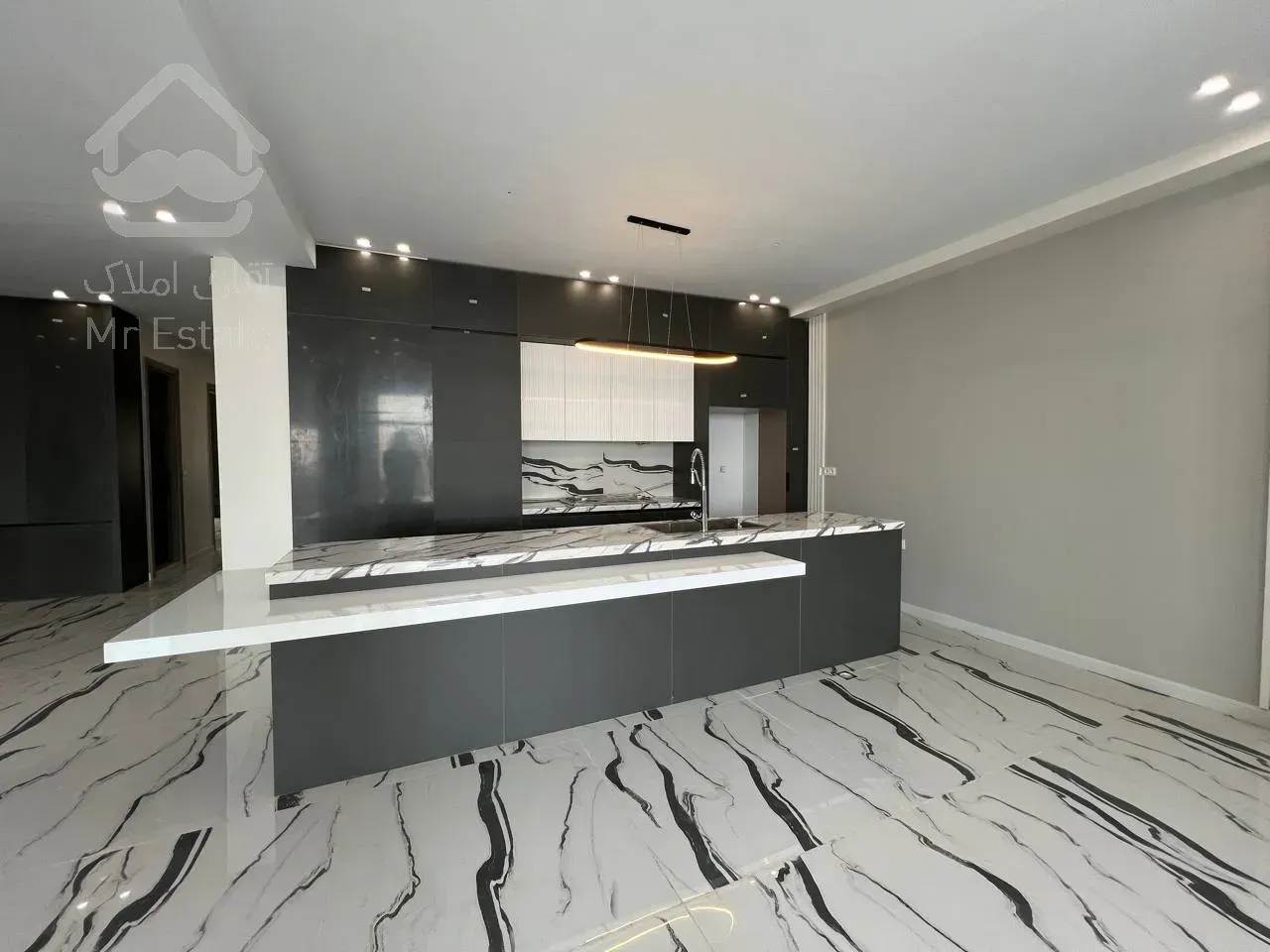 فروش آپارتمان 216 متری در زعفرانیه