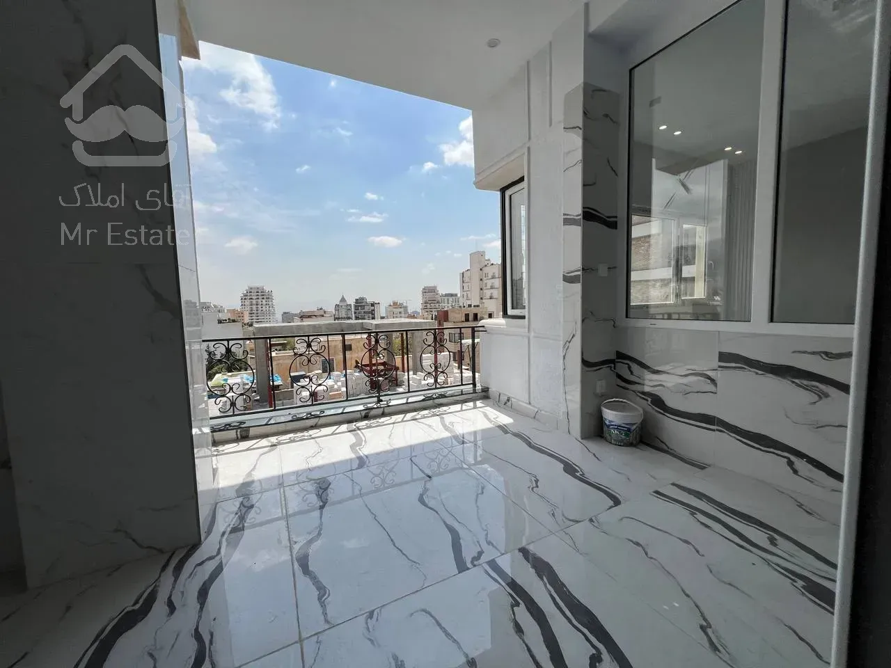 فروش آپارتمان 216 متری در زعفرانیه