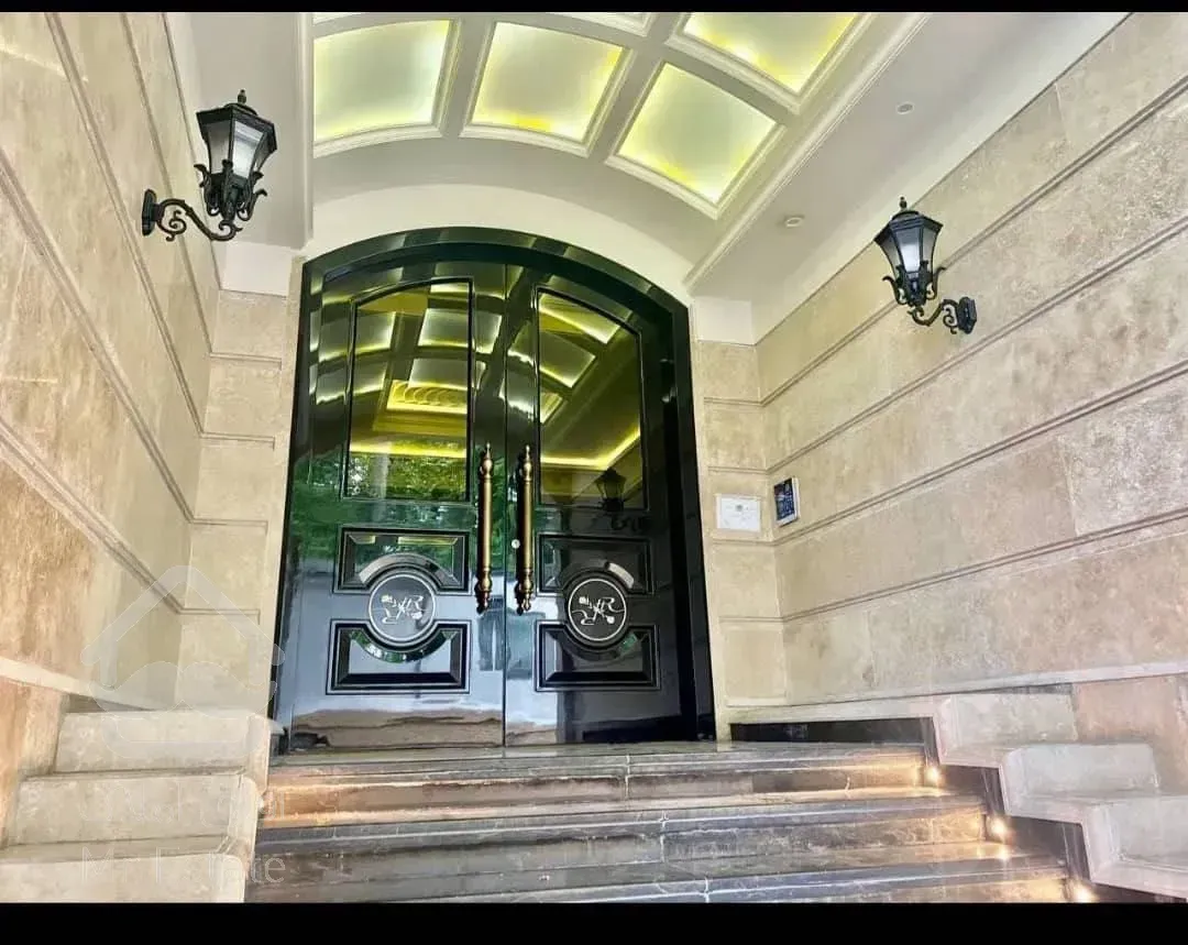 رهن آپارتمان 320 متری در محمودیه