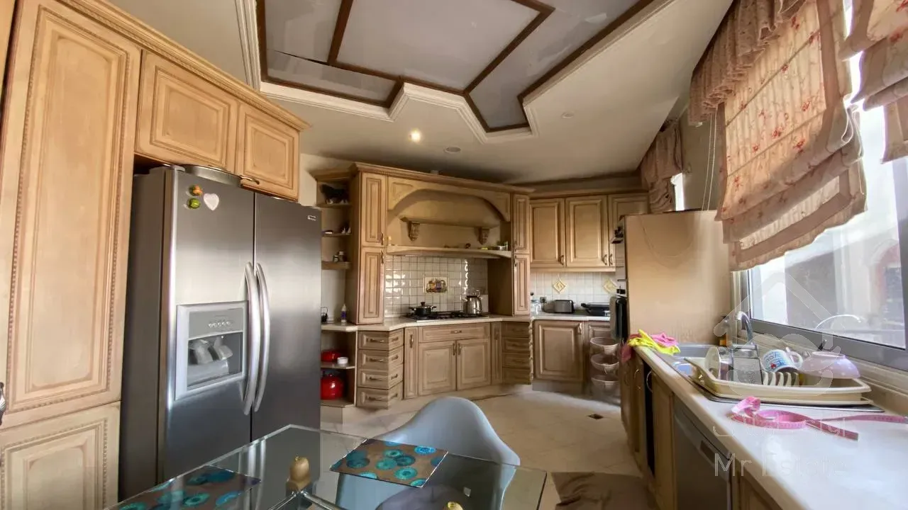 فروش آپارتمان 260 متری در زعفرانیه