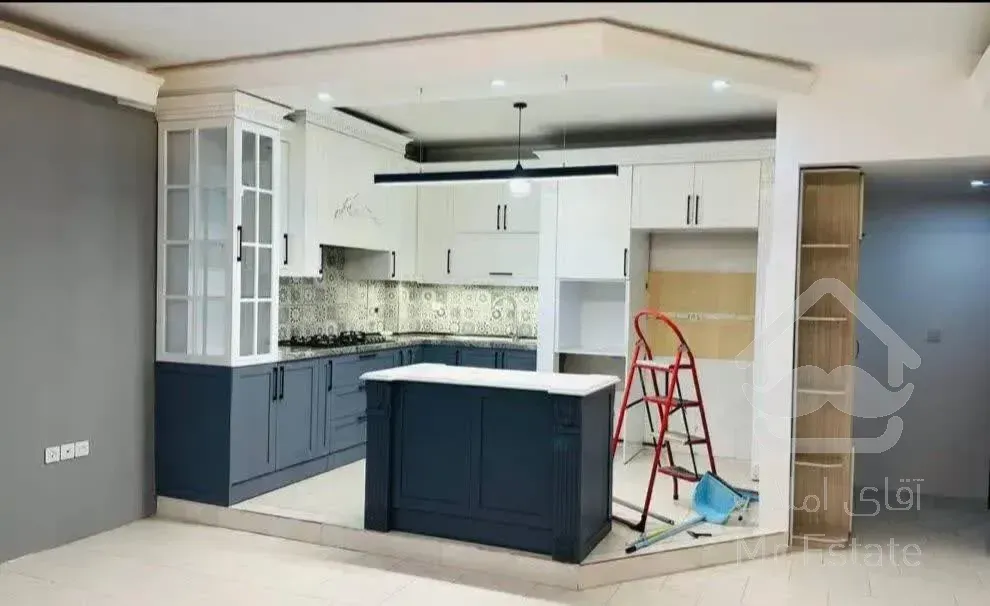 آپاتمان 90 متری تمیز 2 خواب بهترین لوکیشن